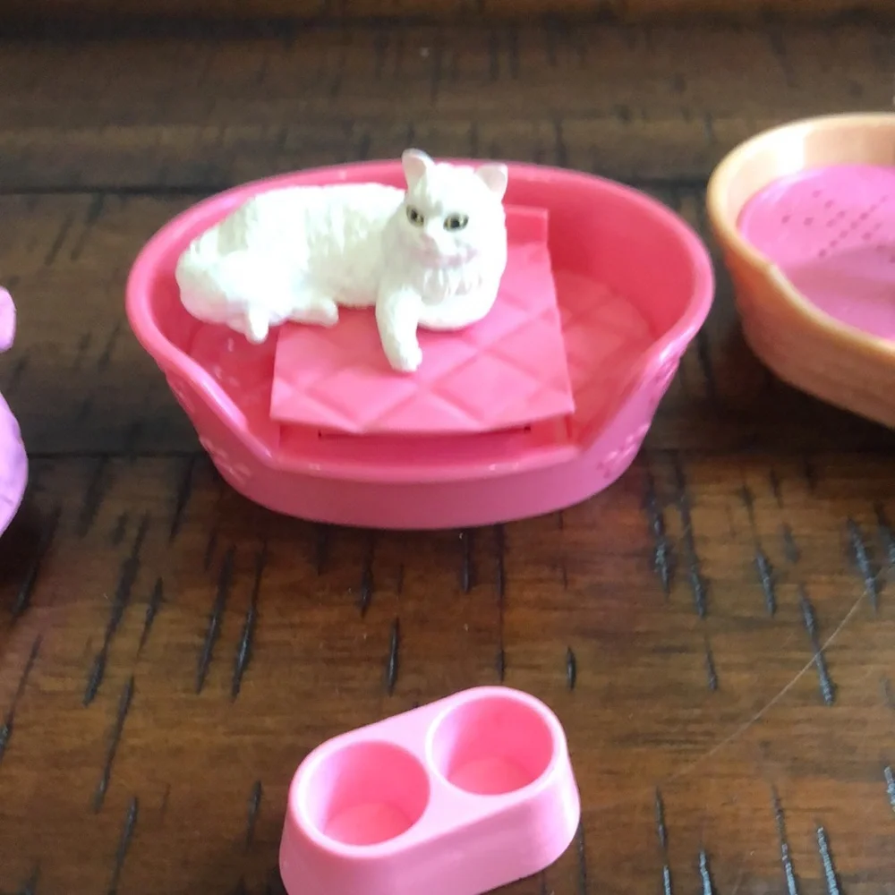Pet Playset with Pink Accessories